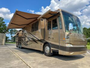 Read more about the article 2005 Newmar essex 4503c