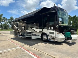 Read more about the article 2016 Tiffin Allegro Bus 40 AP