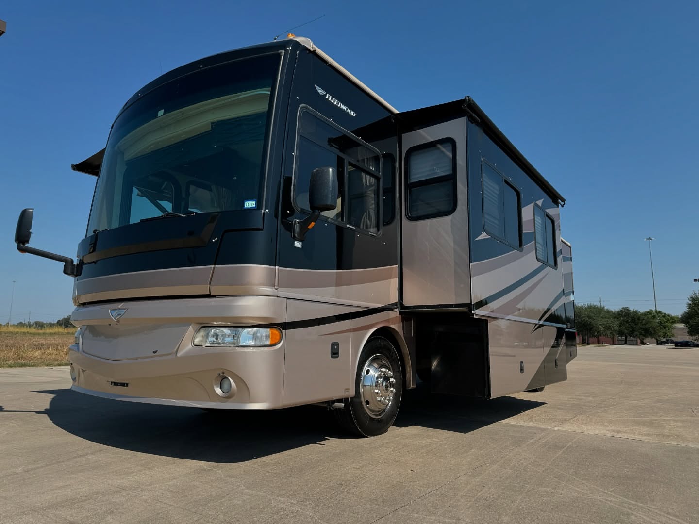 You are currently viewing 2008 Fleetwood Expedition 36<br>